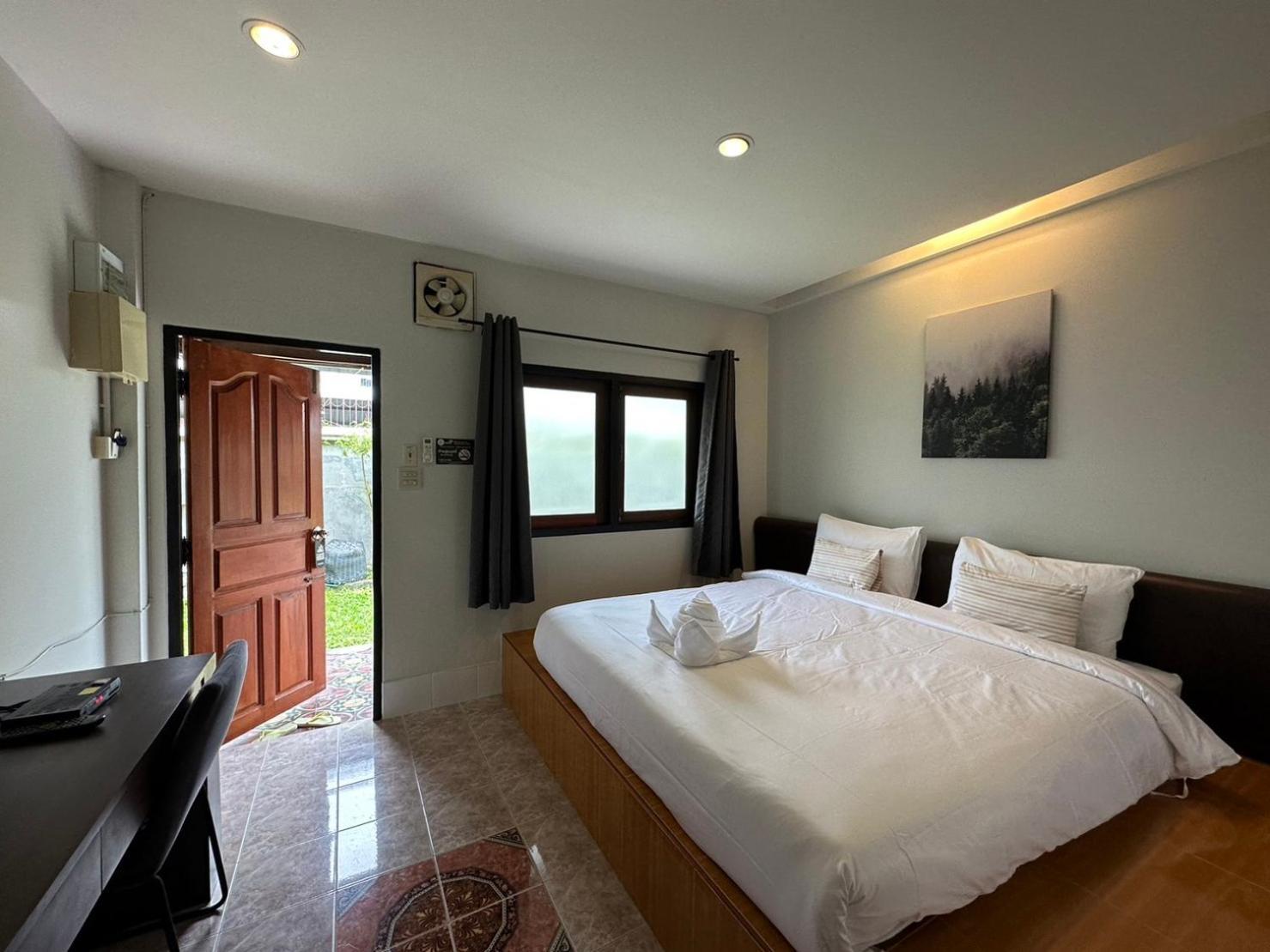 Baan Ma Feung Guesthouse Kanchanaburi Esterno foto