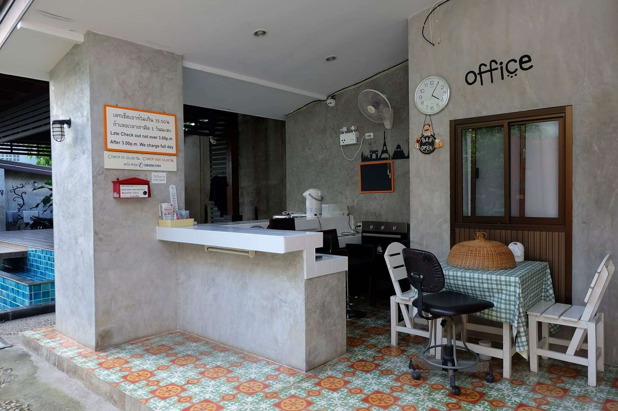 Baan Ma Feung Guesthouse Kanchanaburi Esterno foto